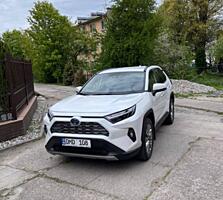 Продам Toyota RAV IV 2023 г. в. 2,5 Hybrid