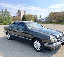 Mercededes-Benz W210 Elegance 1997 г 2.5 тди. Простой аппаратурник