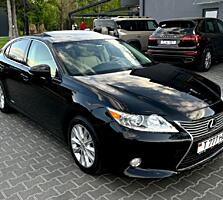 Отличный Lexus ES 300H