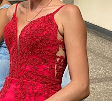 Vind Rochie de gală\seară, rodie-bordo, marimea34-36,înălțimea170-175cm.