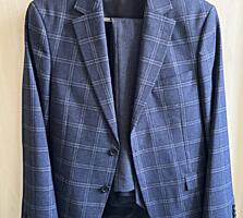 Костюм GIOTELLI - тройка / новый