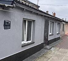 Типичный закрытый дворик. Квартира после реконструкции. 40/25/10.