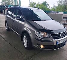 VW-TOURAN 2009год дв 2.0 бенз Газ-метан (26куб/350км) 5мкпп 7-МЕСТ