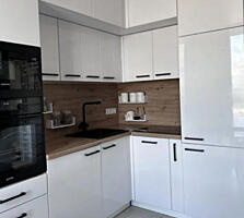 2 ком в ЖК Акварель 1 на Таирова 40м. Евроремонт. Под Еоселю