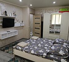 Продам однокомнатную квартиру студия в центре города Бендер