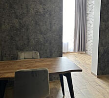 2 к. Строительная (ЖК. Розенталь) Общая площадь 43 м. Евроремонт.