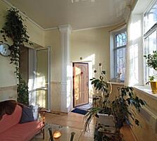 Продаётся квартира - сталинка в Центре Тирасполя!