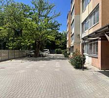 Продаю квартиру. Миколаївська. Новобудова