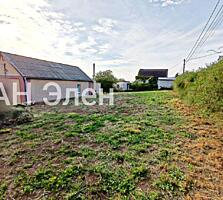 Большой участок с домиком в дофиновке