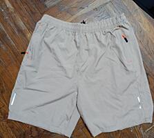 НОВЫЕ мужские шорты песочного цвета