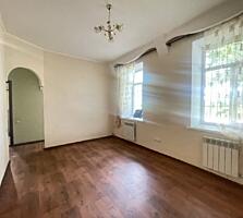 Продаю однокімнатну квартиру. Сухий фонтан. Бугський бульвар