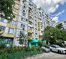 Apartament cu 4 camere, 90 m², Centru.