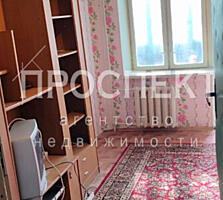 Комната в общежитии с балконом, Балка, Комсомольский рынок, 2/5