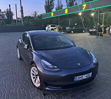 Tesla Model 3 2022 Long Range Dual Motor 82 kW, запас хода 550км.