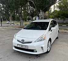  Toyota Prius V гибрид- торг уместен