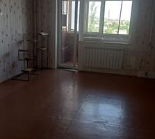 Продається 1 кімнатна великогабаритна квартира в Соляних, зуп. Плавбасе