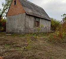 Продам земельный участок с домиком-дачу на полигоне в Тирасполе