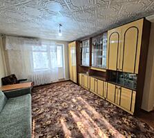 Квартира центр второй этаж Комрат