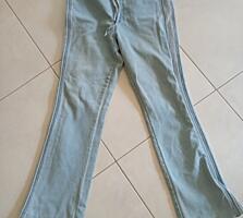 Джинсы голубые, стрейч, элитные.