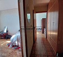 Продаж 1 кімнатної квартири, Шевченківський центр, історична частина .