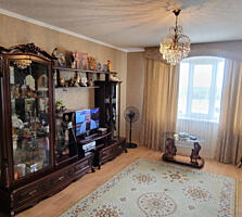 Предаётся 3 ком. кв. на Западном 143 серия, жилое состояние.