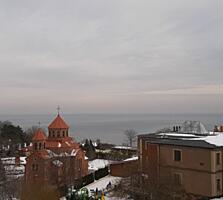 Продам 4-комнатную в Аркадиевском Дворце