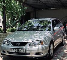 Toyota Avensis 2002г.