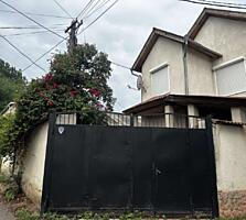 Casa 123 m2, încălzire autonomă.