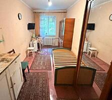 Комната 13 м2. Можно выделиться. Хороший район.