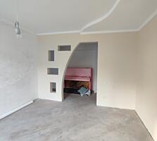 2-комнатная квартира индивидуальной планировки. 2-й этаж. Автономка!