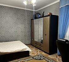 Продаётся 4-х комнатная квартира, 1 этаж + гараж и подвал. Торг