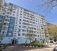 Apartament cu 3 camere separate, 2 balcoane, str. Grenoble