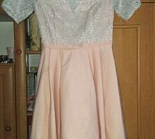 Платье со шлейфом Нежно-персиковое