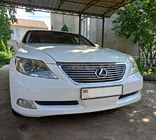 Продаю Lexus LS460