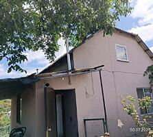 Vindem Vila in satul Bic 5 km de la Chisinau 2 etage= 68.000 euro