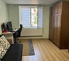 Продается недвижимость в центре Stăuceni участок площадью 11 соток