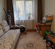 3х к Небесной сотни/ 13 трамвай. Капремонт. Балкон. Дворовая.