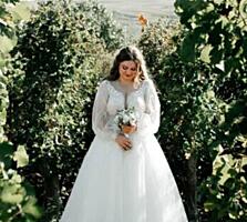 Продам свадебное платье и халат на утро невесты