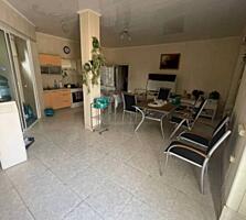 Продам дом в Григорьеве, вторая линия от моря. Дом двух этажный, ...