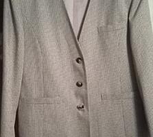 Продам женские жакеты немецкий 38р-р (46), мелкая клетка