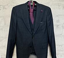 Продам мужской фирменный итальянский костюм Giotelli