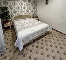 Дом с хорошим ремонтом. 3 раздельные комнаты. Возле Парка Победы.