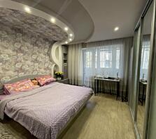 Продаю великогабаритну 2 кімнатну квартиру. 64 м. Будинок Художників