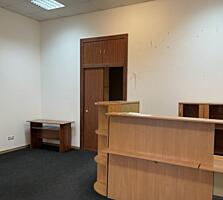 Продам фасадную квартиру ул. Нежинская.