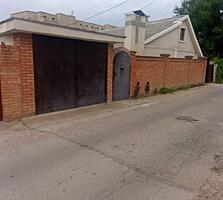 Продается полдома, р-н "Самолёта". Подходит под ипотеку.