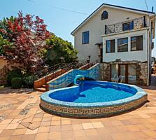 35108 Продам просторный дом у моря в районе ...