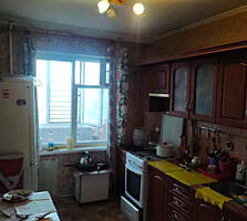 Продам 4-х комнатную квартиру на пр. Добровольского/Семена Палия