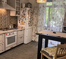 №4420Продам просторную квартиру в центре на ул. ...