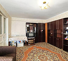 Продам 2 комн квартиру на Толстого