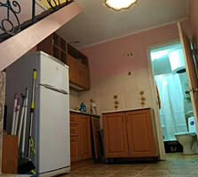 Продам 2-х этажный домик у моря (ул.Черноморского Козачества).